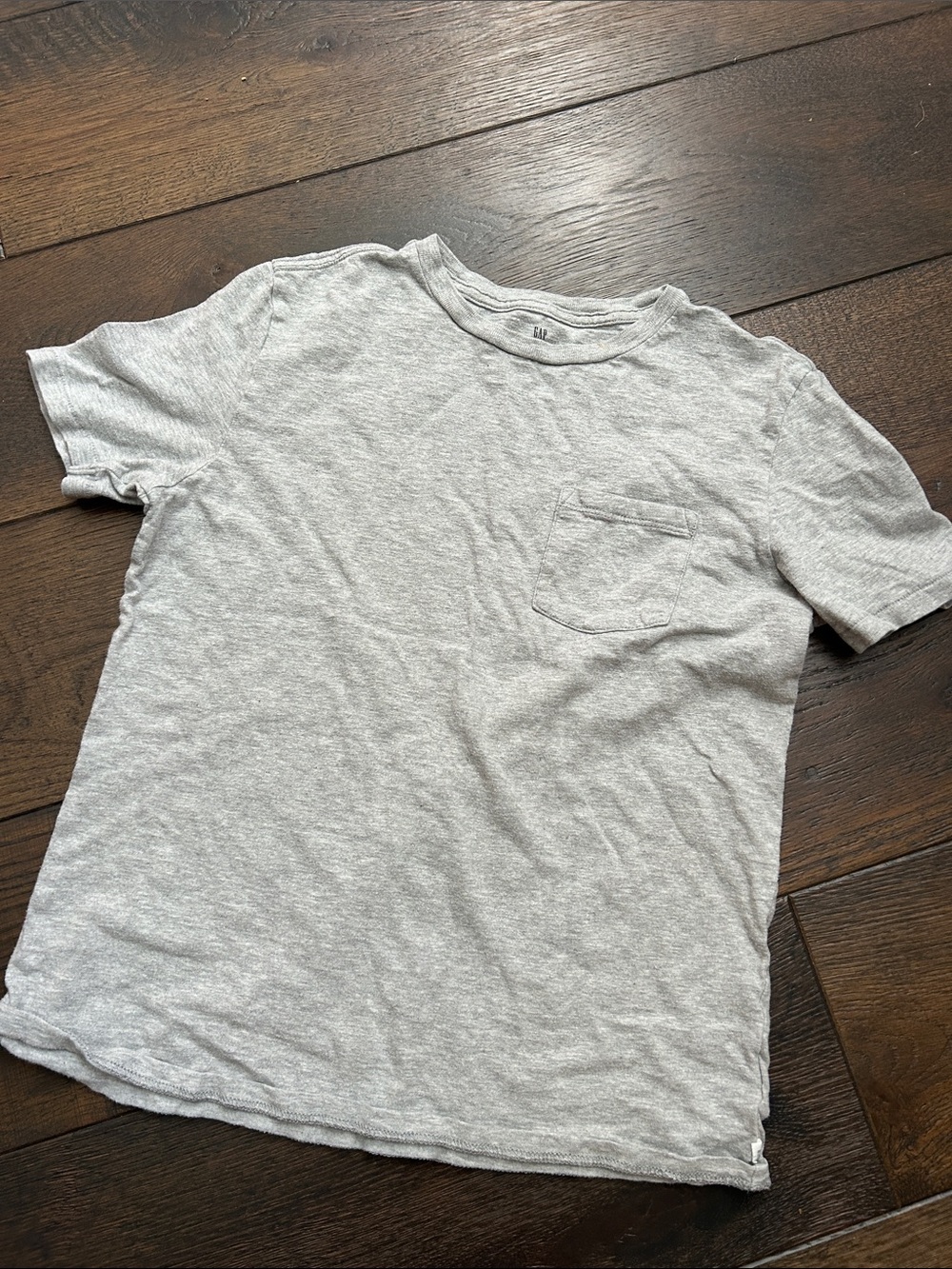 GAP Heather Gray Short Sleeve Pocket Tee
